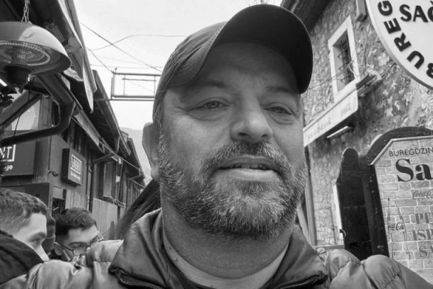 IZNENADA UMRO POZNATI SRPSKI PEVAČ! Nedavno se suočio sa tragedijom kada su mu na Novom Beogradu nastradali kumovi!