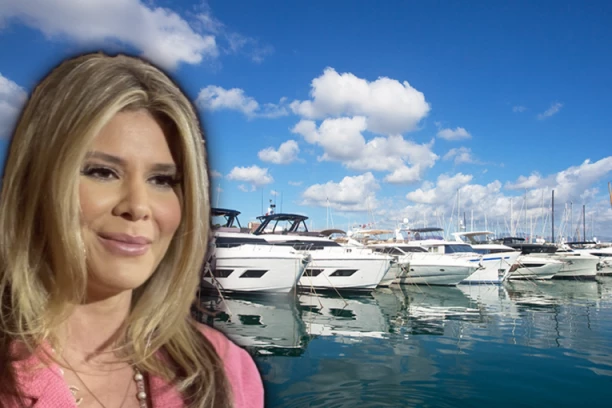 STIGLI SVATOVI NA SVADBU GODINE! Melina zaustavila saobraćaj kada se pojavila sa mladoženjom, POČINJE VELIKO SLAVLJE!