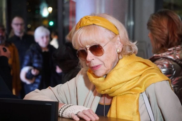 BRANKA PETRIĆ POSTAJE PRABAKA: Radosna vest u domu naše glumice! (FOTO)