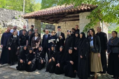 "ČUDA BOŽJA SE NE DOGAĐAJU KADA LJUDI HOĆE, NEGO KADA BOG HOĆE": Mitropolit Joanikije na praznik otvorio važnu temu o čudesima u pravoslavlju