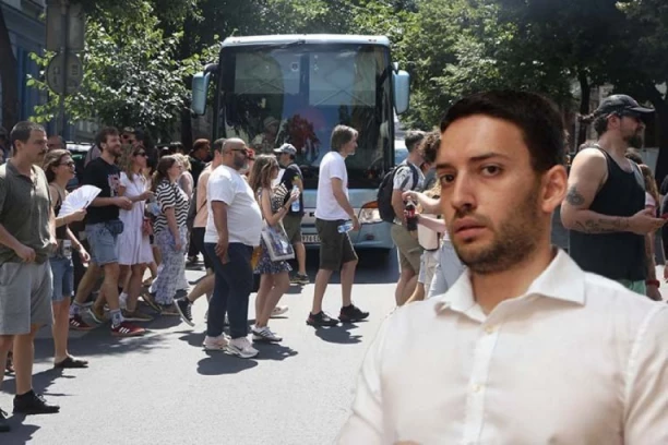 OVAJ PARAZIT SAMO LAJE! Blokaderi jedni druge nazivaju najgorima imenima - i potpuno su u pravu!