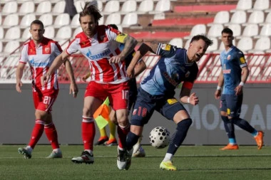 UBITAČAN FINIŠ POLUVREMENA CRVENO-BELIH! Kostov duplirao prednost Zvezde