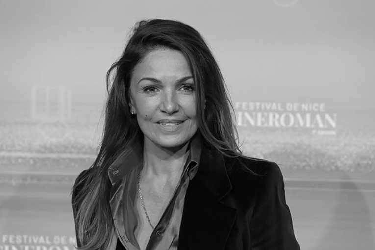 GLUMICA NADIA PRONAĐENA MRTVA NA DNU BAZENA! Stravičnu vest potvrdile ćerke!