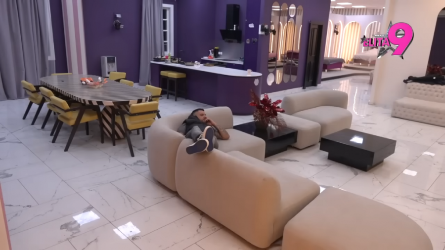 MAJA MARINKOVIĆ KOPA OČI ASMINU, OBEZBEĐENJE OPKOLILO IMANJE! Nema raskida dok ne stignu rezultati o TRUDNOĆI, starleta jauče na sav glas!