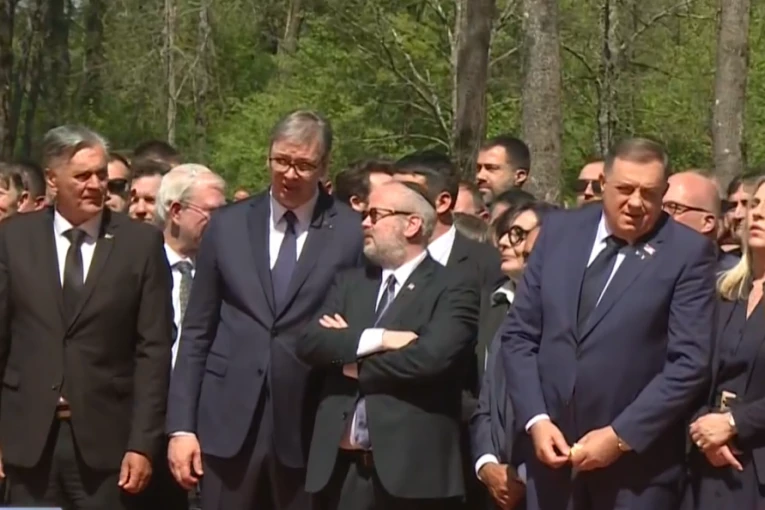 VUČIĆ STIGAO U DONJU GRADINU: Obeležava se Dan sećanja na zločine NDH