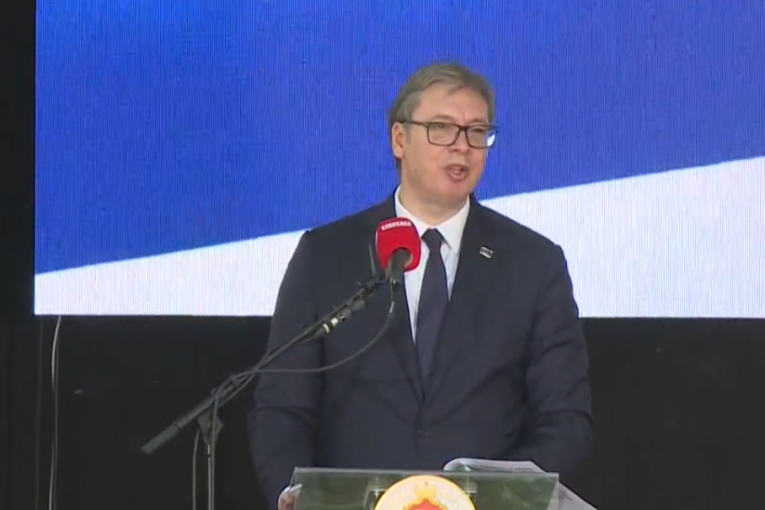 "NAJNAPADANIJI SAM U CELOM REGIONU, ALI ZNATE KOLIKO ME BRIGA!" Moćne reči predsednika Vučića - Ponosan sam jer znam da radim dobro za svoj narod! (VIDEO)