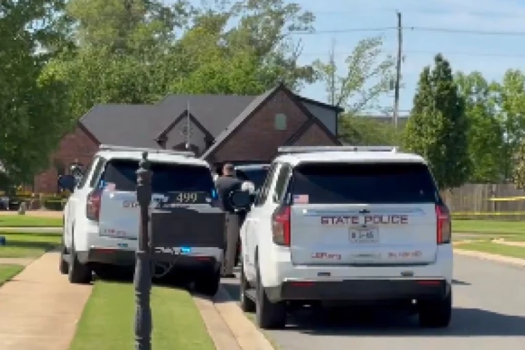 NAJMLAĐA ŽRTVA IMA SAMO 18 MESECI! Prve slike horora u Luizijani - MUŠKARAC UBIO NAJMANJE OSMORO DECE I DVOJE ODRASLIH, VIŠE LJUDI POVREĐENO! (VIDEO)