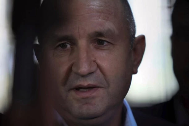 ŠOK U PARIZU! Makron dobio odgovor koji nije očekivao – evropski lider rekao odlučno "NE"!