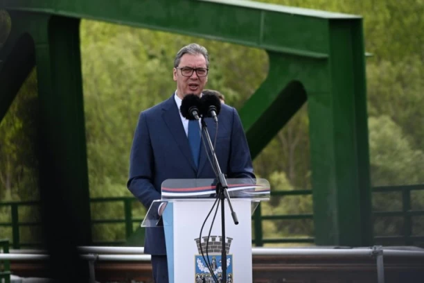 OGLASIO SE PREDSEDNIK VUČIĆ! Ima važnu poruku za sve građane Srbije! (FOTO)