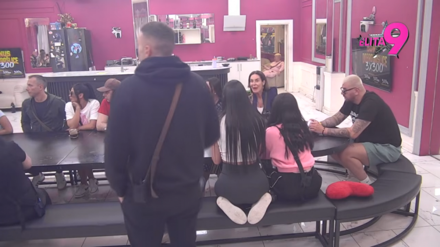 "ELITA" ZARATILA ZBOG TRUDNICE, HAOS KAKAV SE NE PAMTI! Veliki Šef se ogmah oglasio - SVE STALO U SEKUNDI! (GAERIJA)