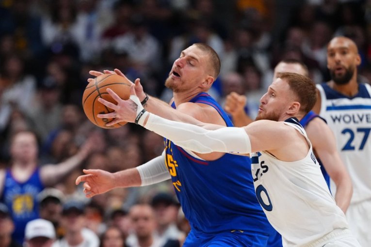VELIKA REKONSTRUKCIJA! Jokić samo posmatra - on je višak u Koloradu!