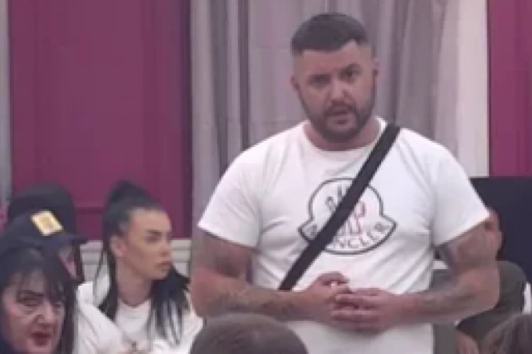 HITAN PREKID PROGRAMA! Zvanična odluka Asmina Durdžića izbezumila VODITELJA, saznao šta mu se desilo sa PORODICOM u spoljnom svetu!