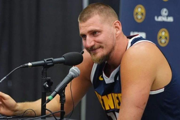 AMERI U ČUDU! Jokić samo na srpskom progovorio o razlogu Denverovog poraza od Minesote! (VIDEO)