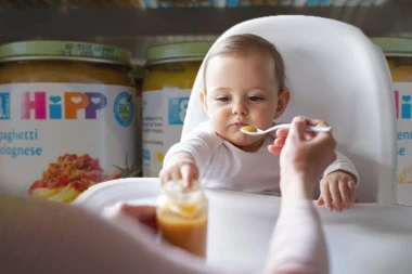 RODITELJI ALARMIRANI! Evo da li u Srbiji ima hrane za bebe koja je opasna po život!