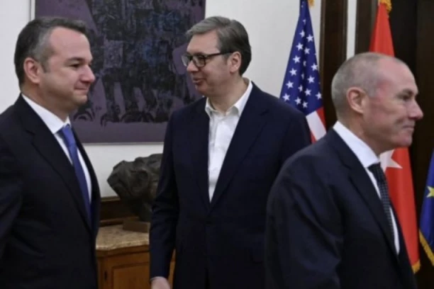 PREDSEDNIK VUČIĆ RAZGOVARAO SA PREDSTAVNICIMA BEHTEL–ENKA O NAPRETKU NA MORAVSKOM KORIDORU Poštovati rokove za Čačak-Kraljevo! (FOTO)