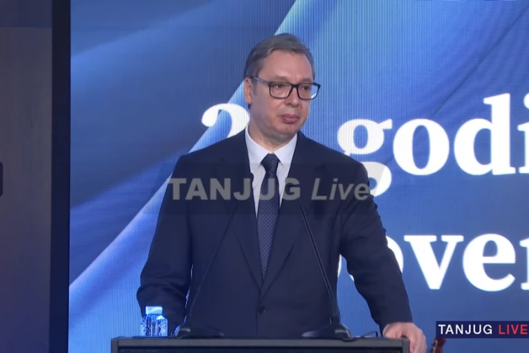 "NEMAČKA JE NAŠ PRVI PARTNER" Vučić na svečanosti povodom obeležavanja 25 godina privredne saradnje Srbije i Nemačke: "Od ključnog je značaja da se tako nastavi"