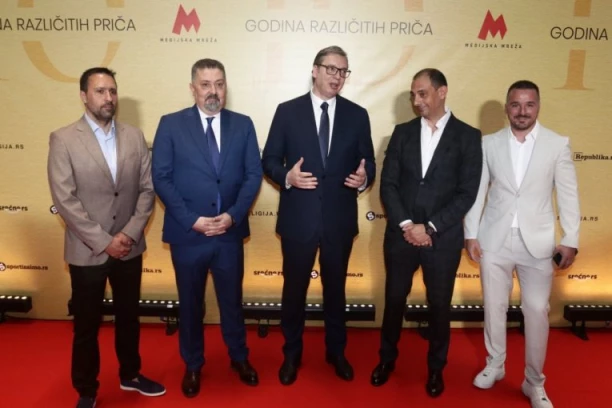 PREDSEDNIK VUČIĆ NA PROSLAVI DESET GODINA NAŠE KOMPANIJE! Pogledajte ko je još uveličao proslavu prve decenije "Medijske mreže"! (FOTO, VIDEO)