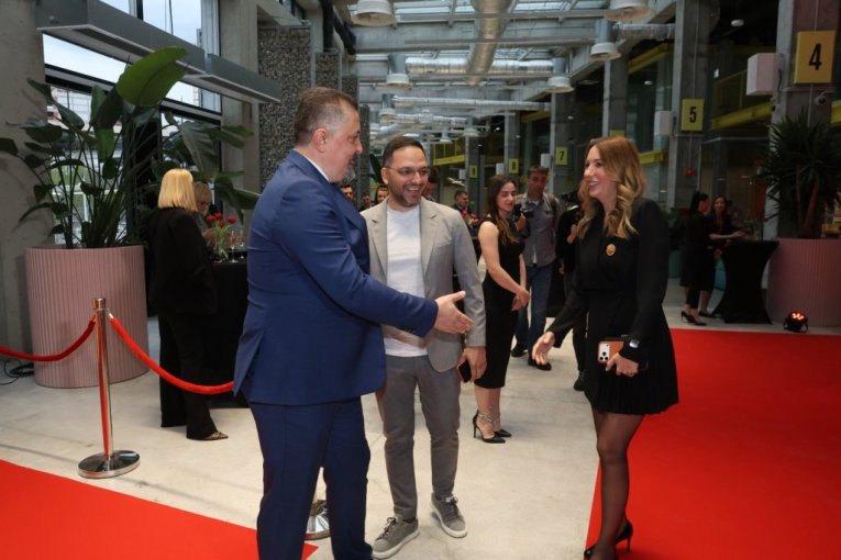 Dubravka Đedović Handanović, Damir Handanović i Saša Milovanović