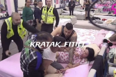 NAJVEĆA KAZNA ZA ASMINA DURDŽIĆA - UČESNIK "ELITE" TOTALNO SAHRANJEN! Maja će mu doći glave, najgore tek sledi!