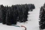 U KOMŠILUKU PAO SNEG! Temperatura se spustila na nulu!