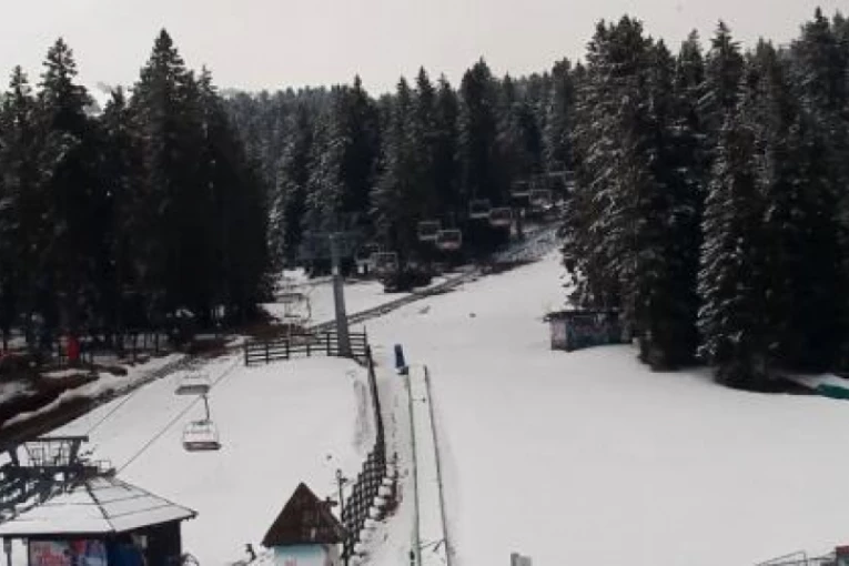 NOĆAS SNEG U OVIM KRAJEVIMA SRBIJE! Najnovija prognoza RHMZ za naredne dane!