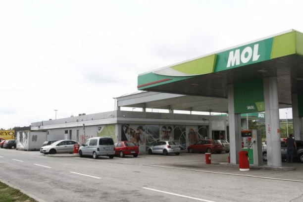 HITNO SE OGLASIO MOL: Evo kada stiže nafta!