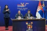 Grad Niš ide korak napred: Tumač za znakovni jezik na konferencijama za medije