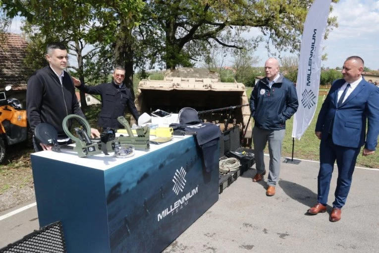 MILLENNIUM TEAM U PRISUSTVU AMERIČKE DELEGACIJE DEMONSTRIRAO UKLANJANJE NEEKSPLODIRANIH UBOJNIH SREDSTAVA