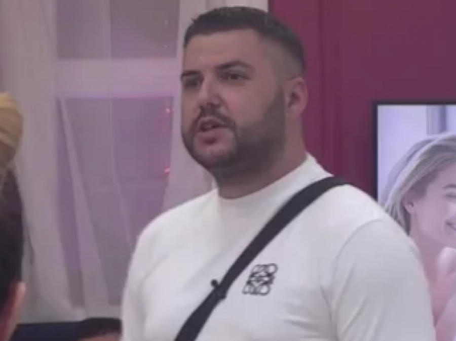 ANELI I ASMIN NAPUŠTAJU ELITU - Tražen hitan DNK test, voditelj Milan sve saopštio - KO SU RODITELJI MALE NORE?