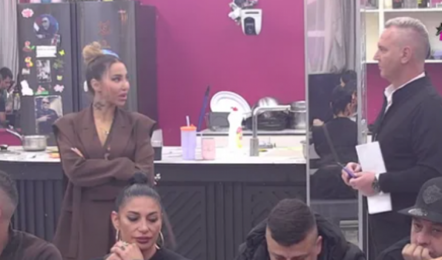 "ON JE OD NAS NAPRAVIO MARKA I DIVNU DNK!" Aneli Ahmić dobila poniženje veka od Asmina!