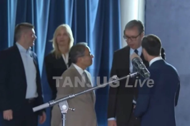 NASELJE BEOGRAD NA VODI DOBIJA NOVU ATRAKCIJU: Predsednik Vučić prisustvuje otvaranju vidikovca na Kuli Beograd!