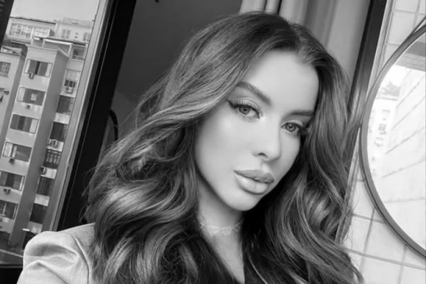 PREMINULA ANA MATEUS!