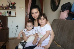 SVI KAO JEDAN! Miljani i njenim ćerkicama je potreban dom!