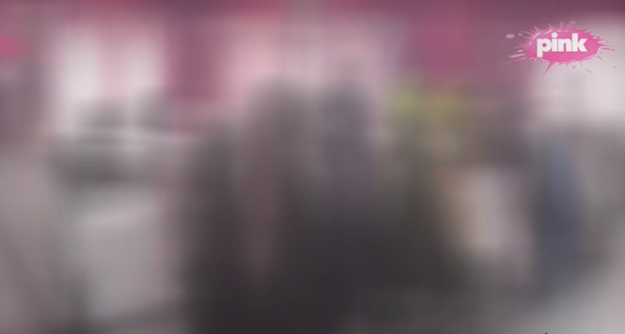 PREKID PORGRAMA! MAJA UDARILA ASMINA, PA DOBILA KORPU! Obezbeđenje ULETETO u Belu kuću! (VIDEO)