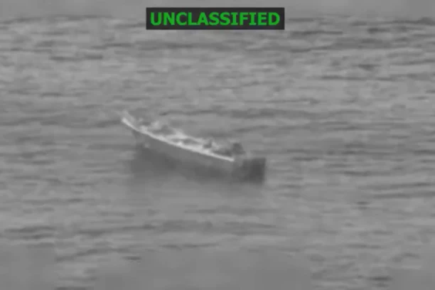 PRAVO U METU! Ovako su američki specijalci RAZNELI brod koji je prevozio narkotike (VIDEO)