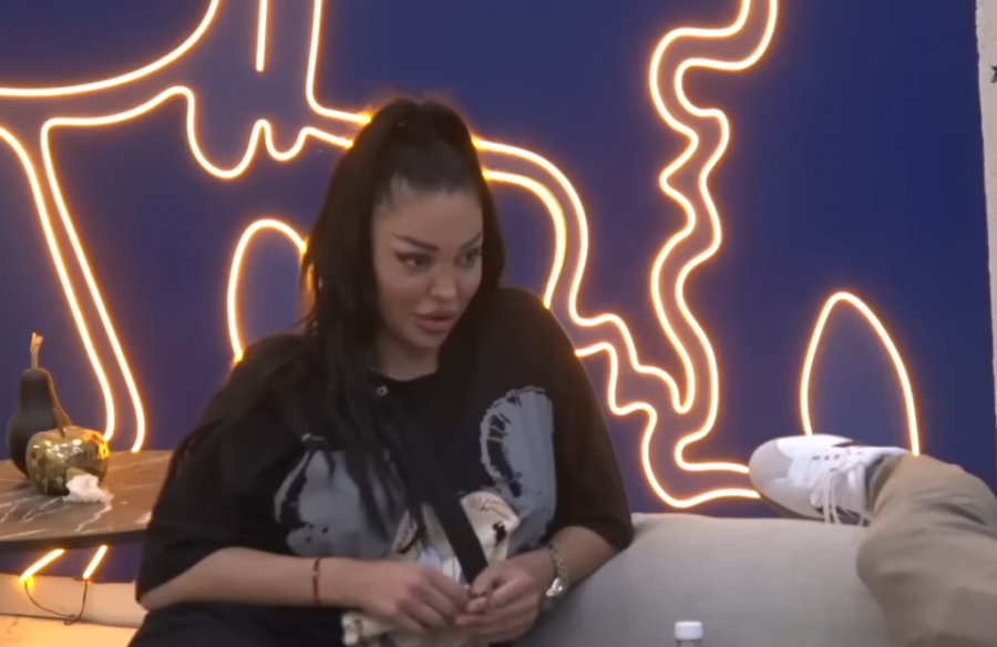 UMALO POPUCALI SILIKONI MAJE MARINKOVIĆ ZBOG PADA, ASMIN JOJ PRIREDIO HOROR! Starleta se totalno raspada!