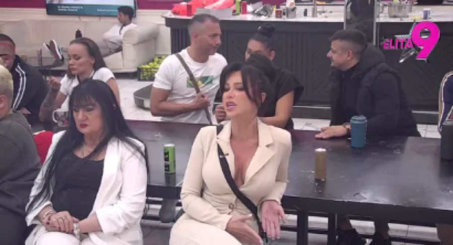 ASMIN SMUVAO DEVOJKU POZNATIJU OD STANIJE, PUKLA BRUKA NA PINKU: Učesnicima popadale vilice, starleta pobesnela!