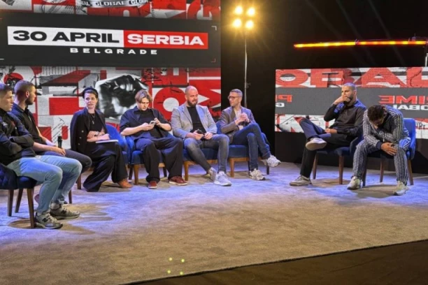 HAOS U BEOGRADU! Borci se sukobili na konferenciji, GAĐAO protivnika MIKROFONOM (VIDEO)