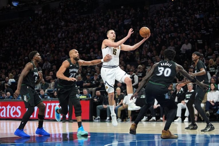 NAGETSI PRED AMBISOM! Minesota razbila Denver – Jokić i družina nisu znali šta ih je snašlo! (VIDEO)