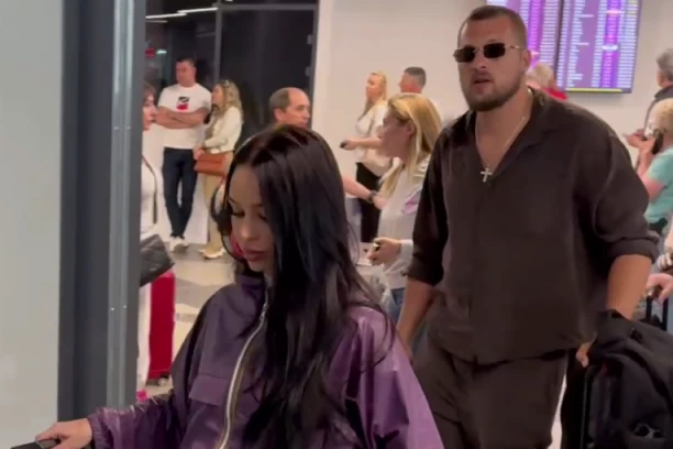 EKSKLUZIVNI SNIMAK ELENE KITIĆ SA DEČKOM! Miletova lepotica šeta OVOG POZNATOG FRAJERA! (VIDEO)