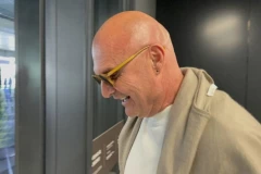 UHVAĆEN U DRUŠTVU ROĐAKE PRINCA VILIJAMA! Mili se bacio NA UNOSAN BIZNIS, šokirao detaljima! (VIDEO, GALERIJA)