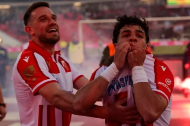 DAO GOL NA DERBIJU, PA ZAPLAKAO: Ovu scenu biser Zvezde nikada neće zaboraviti (VIDEO)