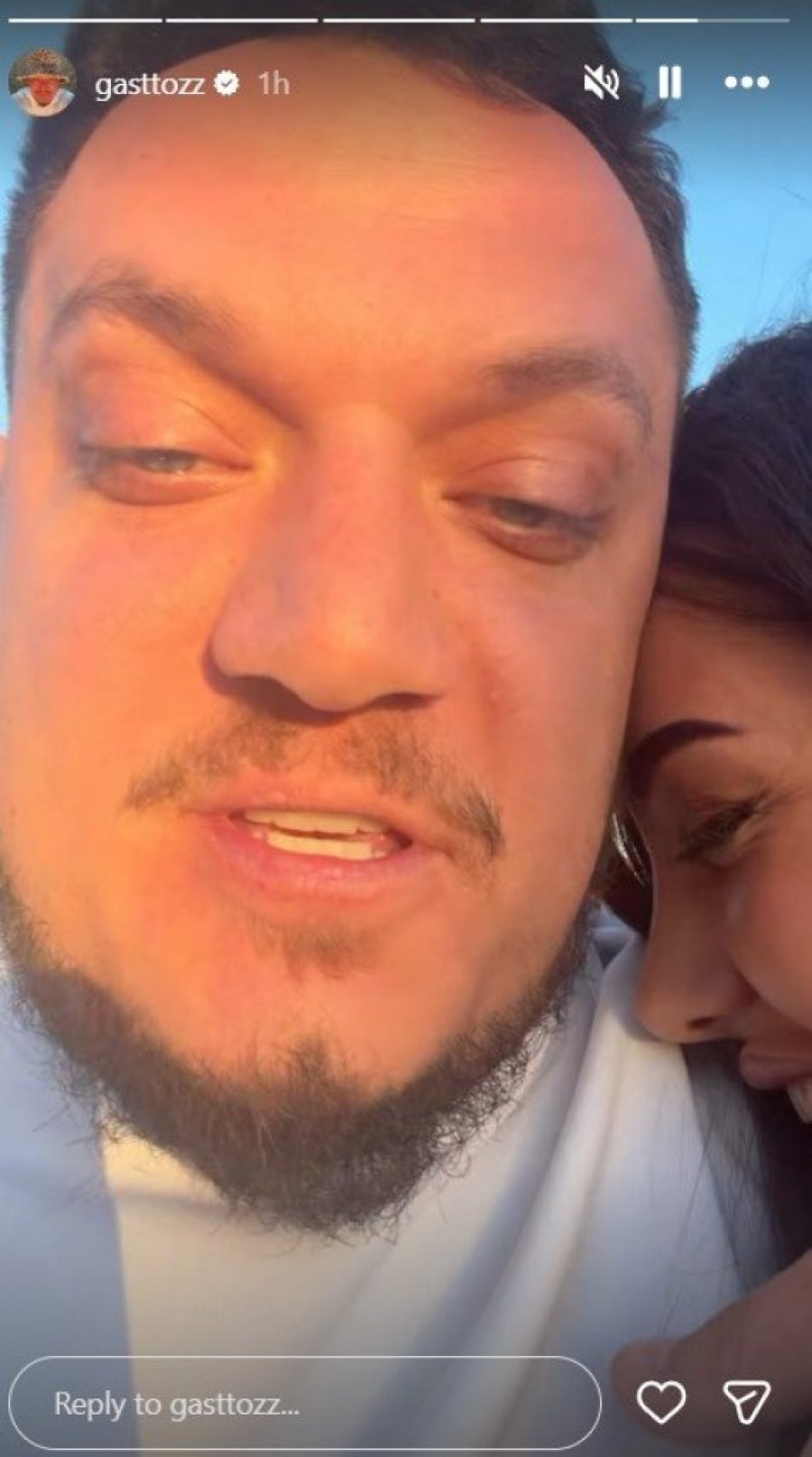 PLJUŠTE POLJUPCI PRED SVIMA! POMIRILI SE ANĐELA I GASTOZ, ogasili se i zajedno potvrdili lepe vesti - RODIĆE MI DECU! (VIDEO, GALERIJA)