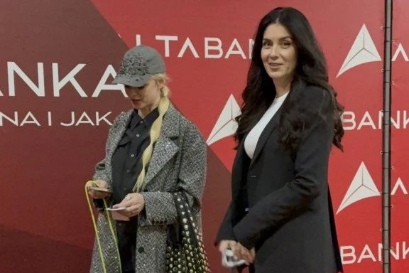 POKUŠALA DA SE SAKRIJE ISPOD KAČKETA! Evo gde smo uhvatili našu slavnu glumicu koja je zavela Filipa Živojinovića i Kristijana Ronalda!