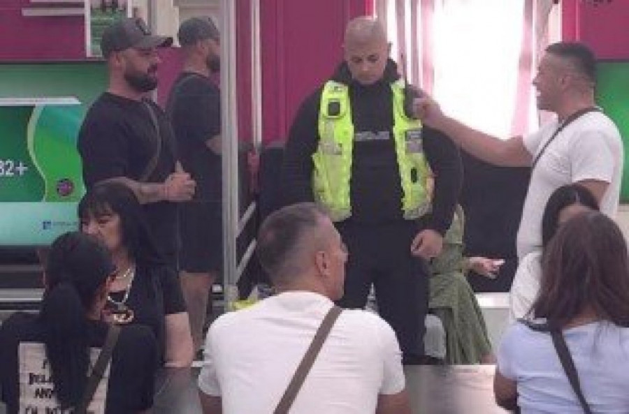 ISPLIVAO SNIMAK NOVOG INCIDENTA VUJOVIĆA I BEBICE, PRODUKCIJA MORALA DA REAGUJE! Trudna Anita izazvala totani KARAMBOL! (VIDEO)