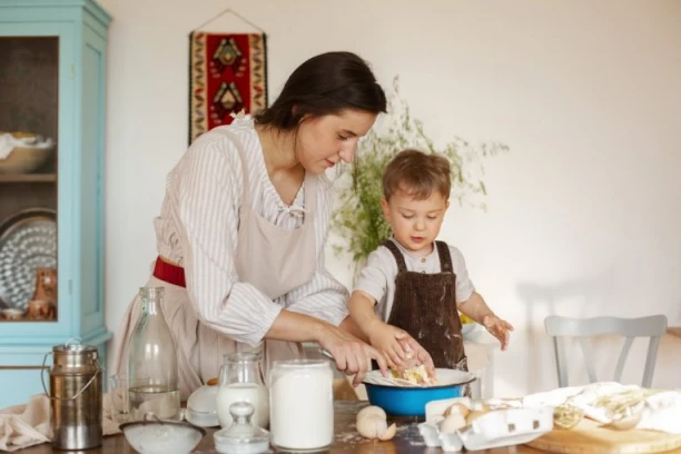 KAKO SU NAŠI PRECI ŽIVELI ODRŽIVO Lekcije iz prošlosti: Povratak jednostavnom i kvalitetnijem životu