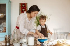 KAKO SU NAŠI PRECI ŽIVELI ODRŽIVO Lekcije iz prošlosti: Povratak jednostavnom i kvalitetnijem životu
