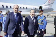 PREDSEDNIK ŠVAJCARSKE U SRBIJI! Parmelan slateo u Beograd, dočekao ga Dačić: "Poštovani predsedniče, dobro došli u Srbiju!" (FOTO)