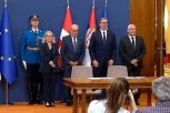 NAKON SVEČANOG DOČEKA POTPISAN UGOVOR! Vučić: Veoma sam srećan što mogu da ugostim švajcarskog predsednika posle 18 godina!