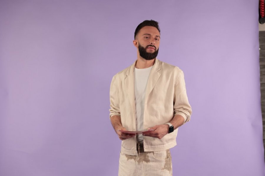 VODITELJ OŠAMARIO BIVŠEG UČESNIKA "ELITE": Šok-scena isplivala u javnost! (VIDEO)